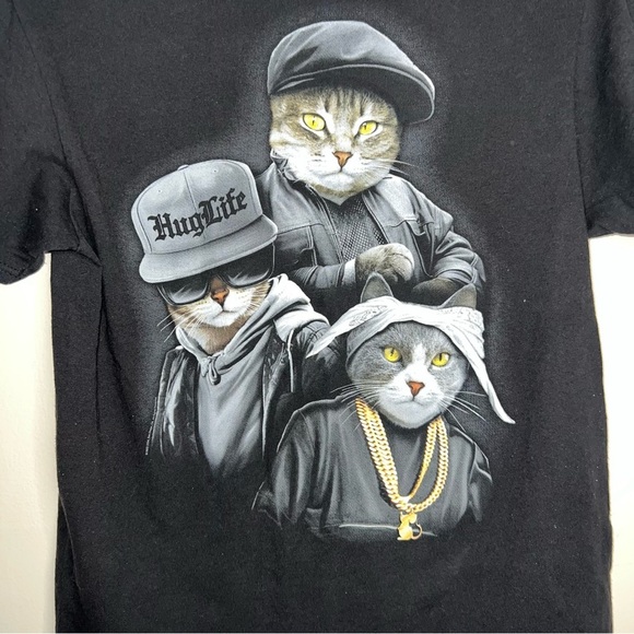 DOM Cat Rapper Trio Hug Life Black Cotton T-Shirt Size Medium Unisex - Picture 3 of 7